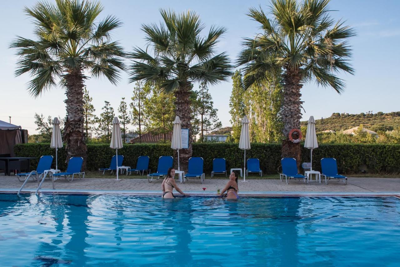 Hotel Petros Циливи Экстерьер фото