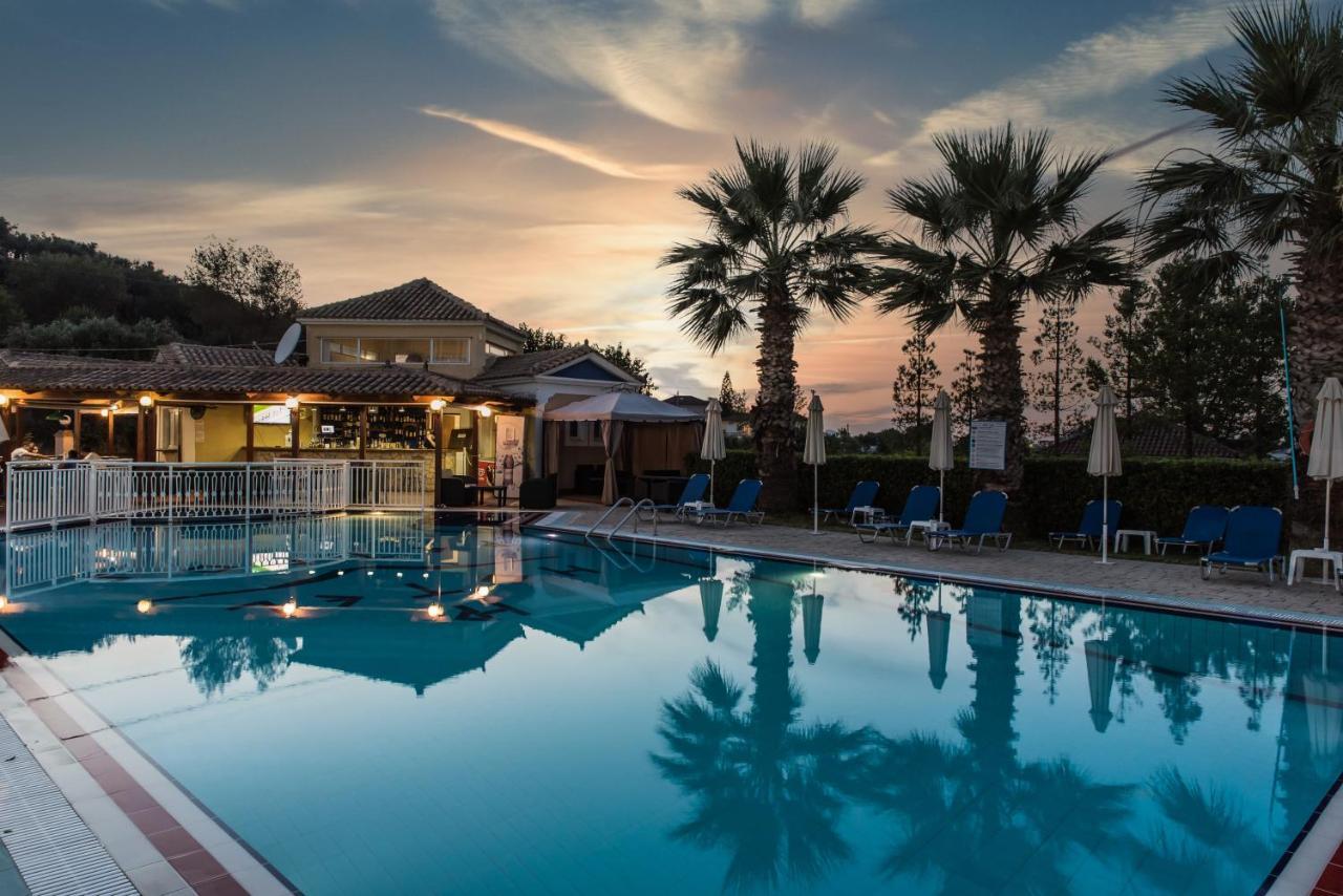 Hotel Petros Циливи Экстерьер фото