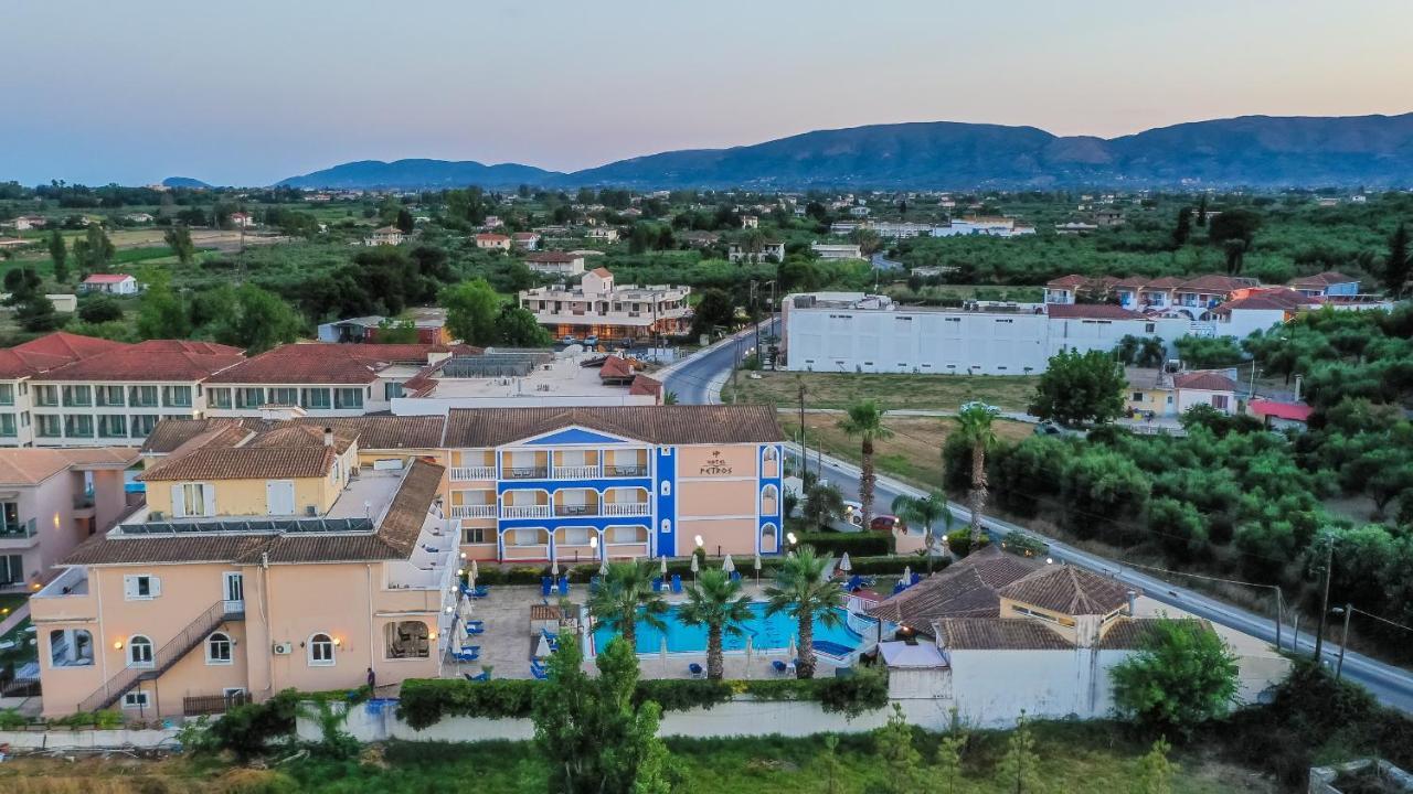 Hotel Petros Циливи Экстерьер фото